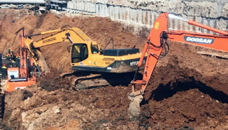 Разработка котлована экскаватором под фундамент в Кохме — цена от 2539 руб. | 2Землекопа-Кхм